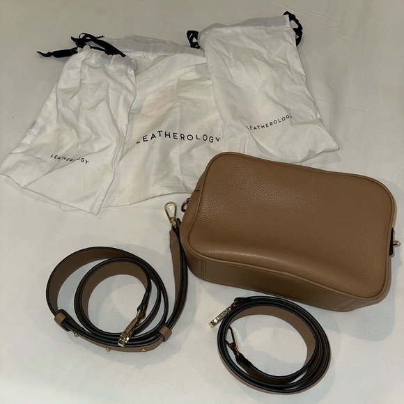 Leatherology Meadow Double Zip Camera Bag and Guitar Short Crossbody Strap - Picture 1 of 3